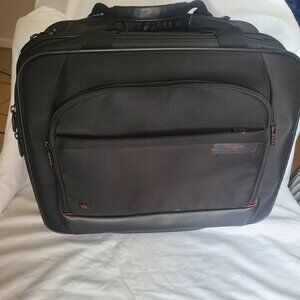Samsonite Classic Business Laptop Rolling Briefcase